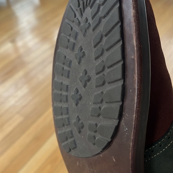 Orvis suede loafers. Ruddy brown with green. - Picture 6 of 6